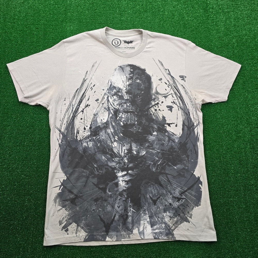 DC‎ Comics Design By Humans Tshirt Mens Large The Dark Night Rises Bane Batman
